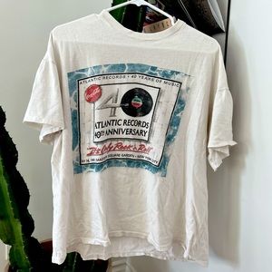 Vintage 1988 Tee. Madison Square Garden/Atlantic Records.